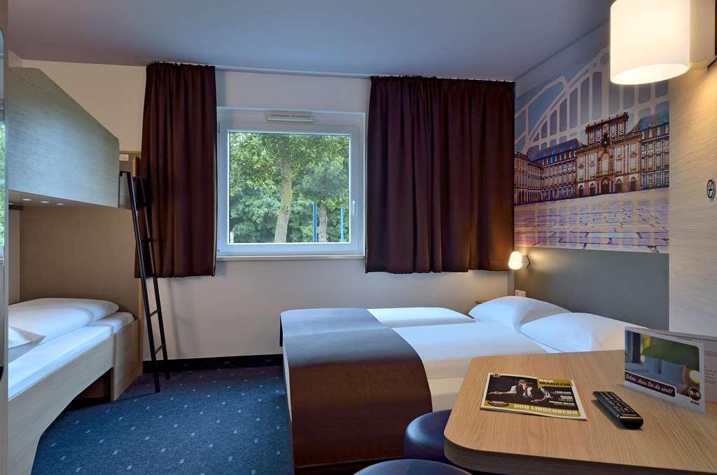 B&B Hotel Mannheim-Neuostheim الغرفة الصورة